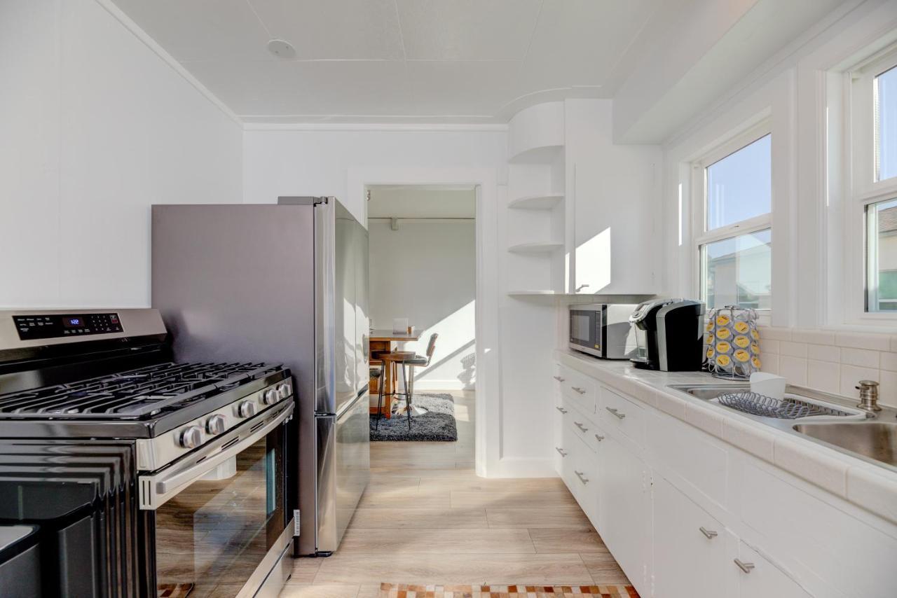 Lovely White Beach House Redondo Beach Exterior foto