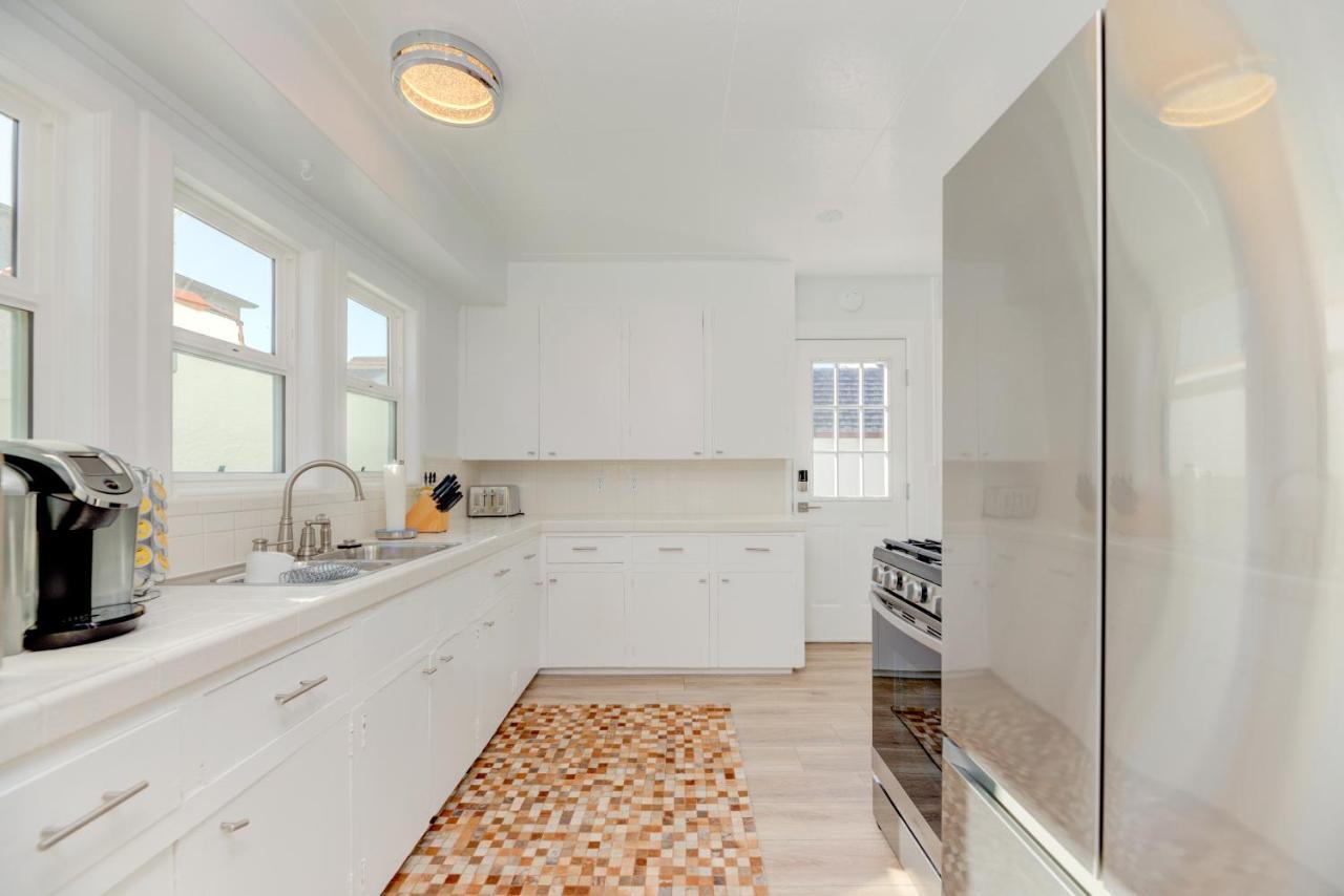 Lovely White Beach House Redondo Beach Exterior foto