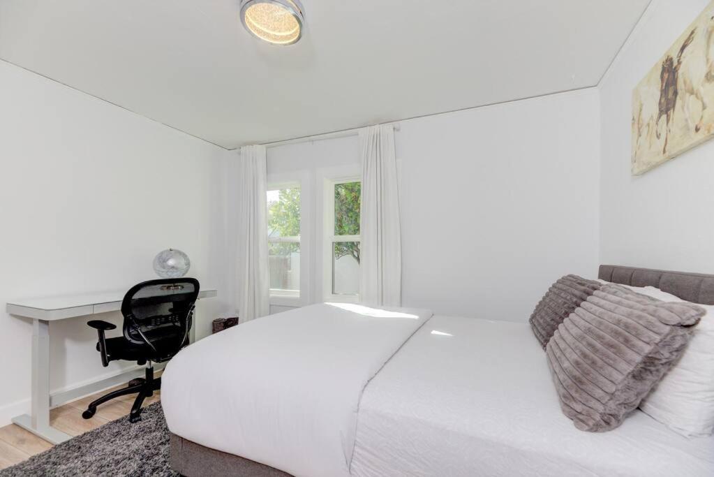 Lovely White Beach House Redondo Beach Exterior foto