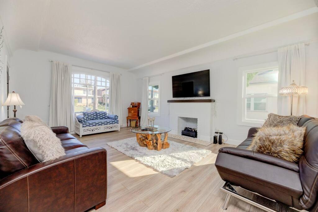 Lovely White Beach House Redondo Beach Exterior foto